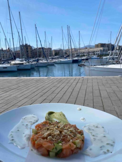 Perni Rooms Palermo Eksteriør bilde