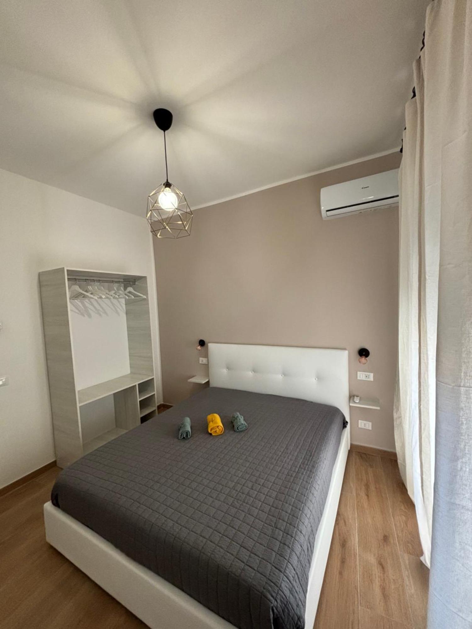 Perni Rooms Palermo Eksteriør bilde